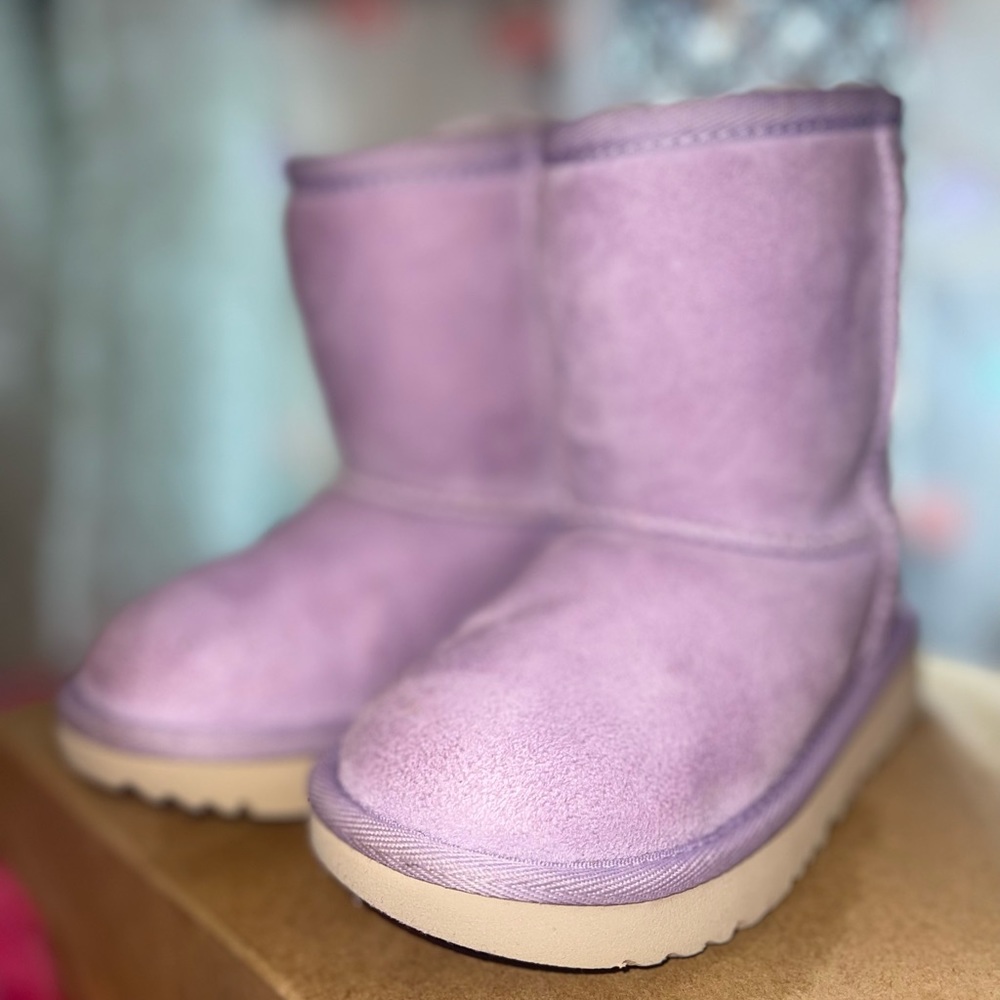 PURPLE UGG - Picture 3 of 5